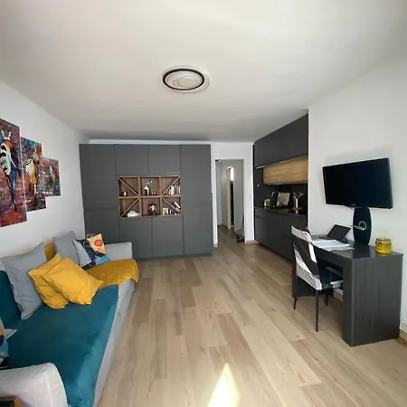 Soski T2 Rive Droite Acces Port 200m De La Les Flots *